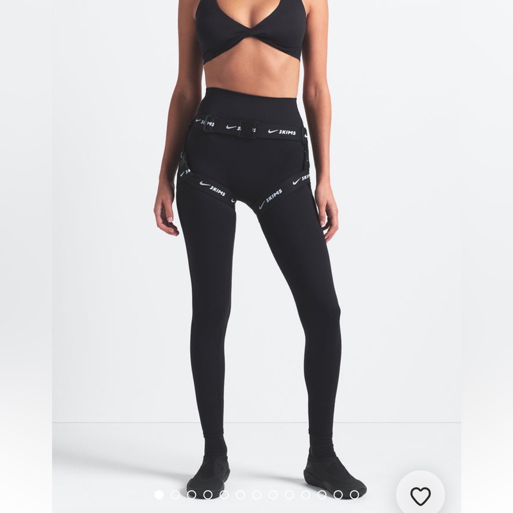 SKIMS MATTE LEGGINGS - Picture 2 of 7
